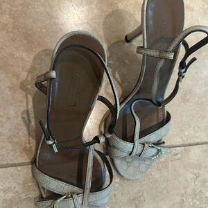 Gucci sandals in light grey. Size 37 Italian or 7 US. 3” heels